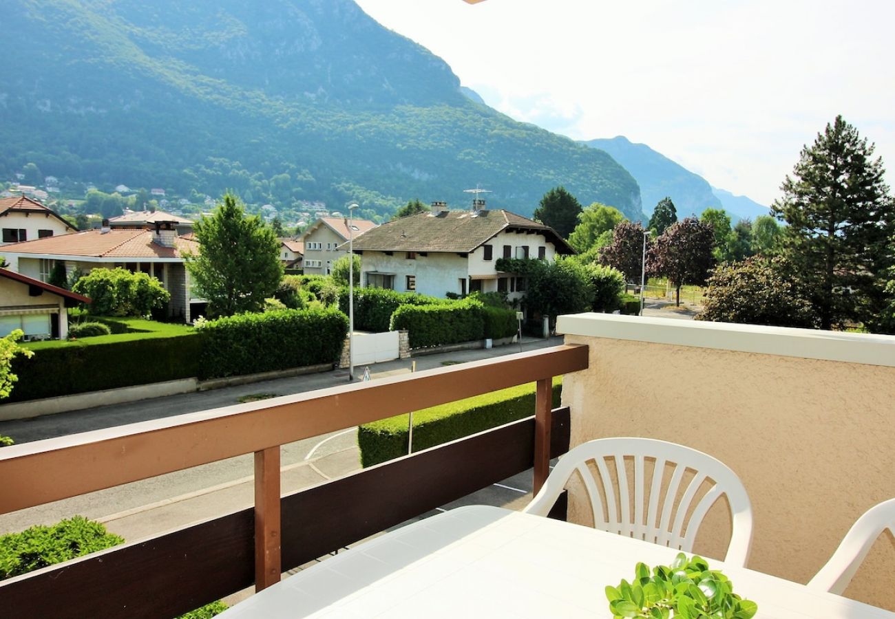 Studio in Annecy-le-Vieux - Bed & Nuts parking, vue splendide et plage à