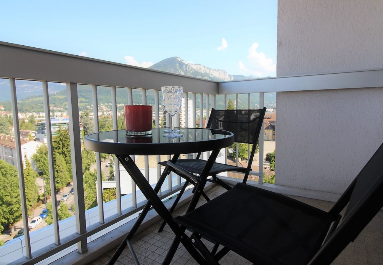 Apartment in Annecy - Mont Royal balcon et piscine