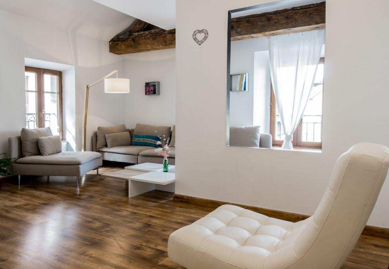 Apartment in Annecy - Riad de Lily 100m Bonlieu mifa