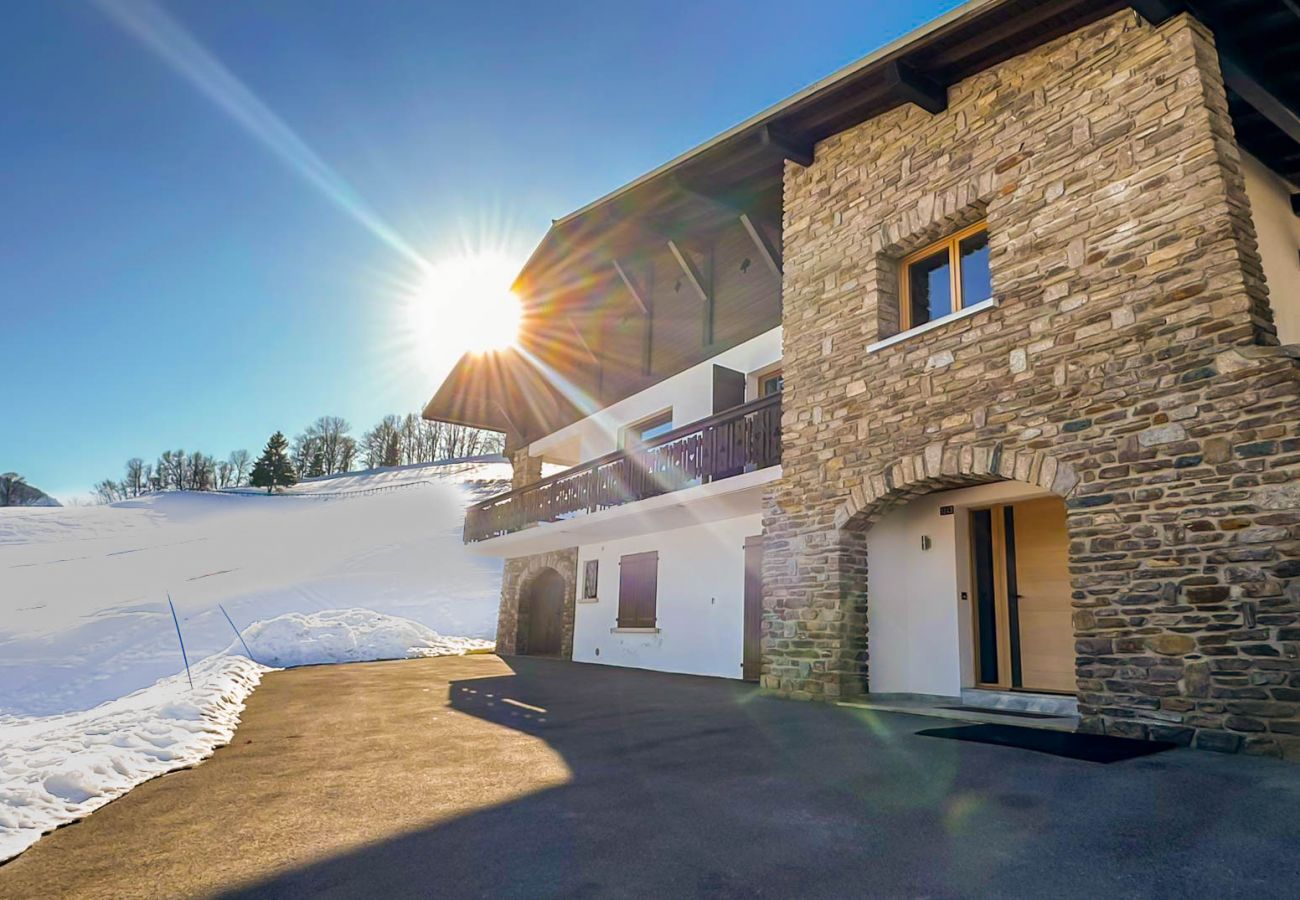 Chalet in Megève - Chalet Orchidée Megève sur les pistes