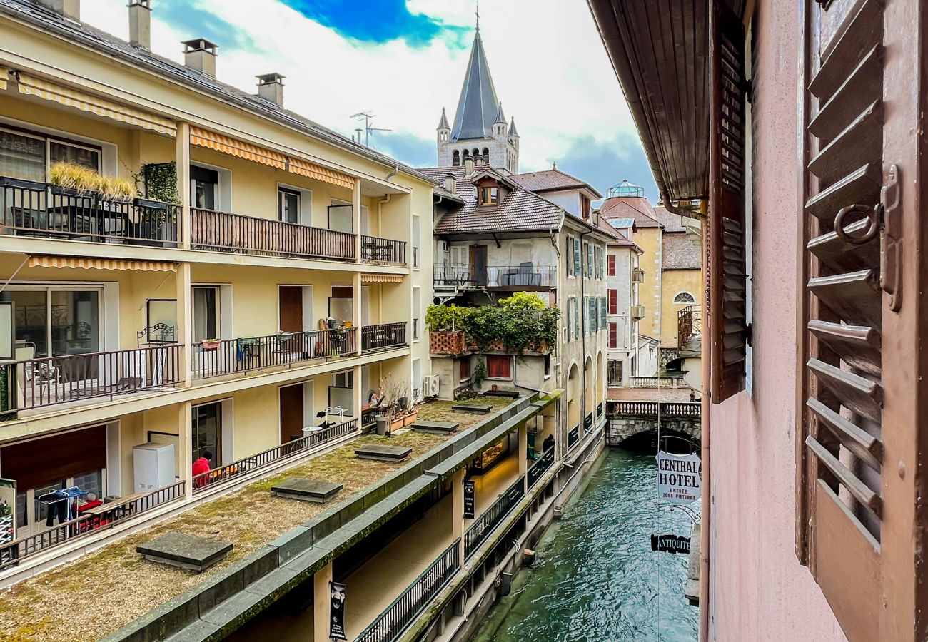 Studio in Annecy - Moco studio vue sur le canal