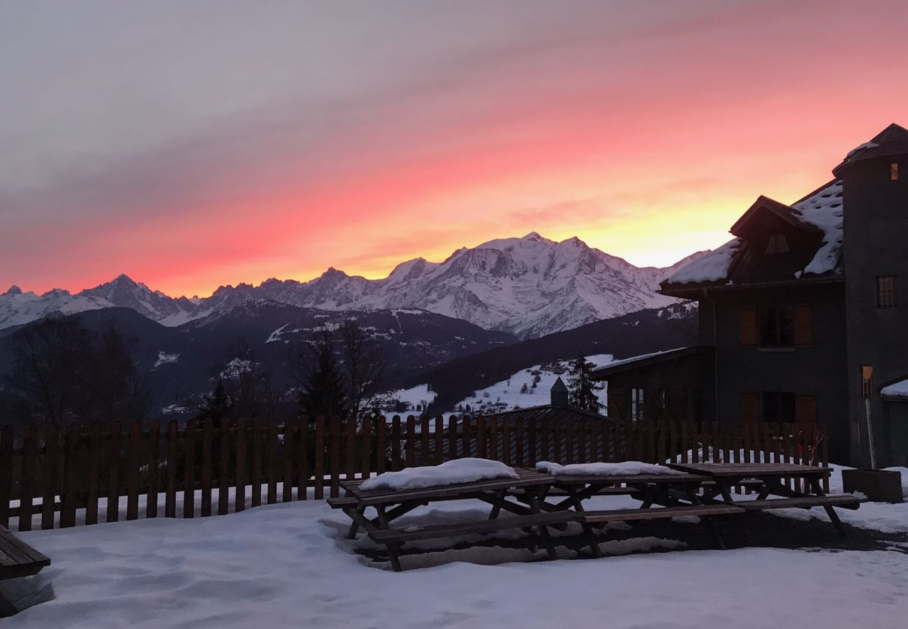 Chalet in Combloux - Chalet Eteila Combloux proche Megève